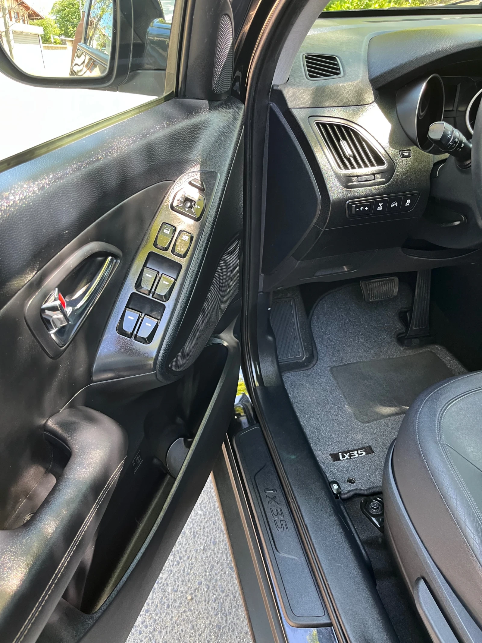 Hyundai IX35 2.0 disel full paket, снимка 5 - Автомобили и джипове - 54334912