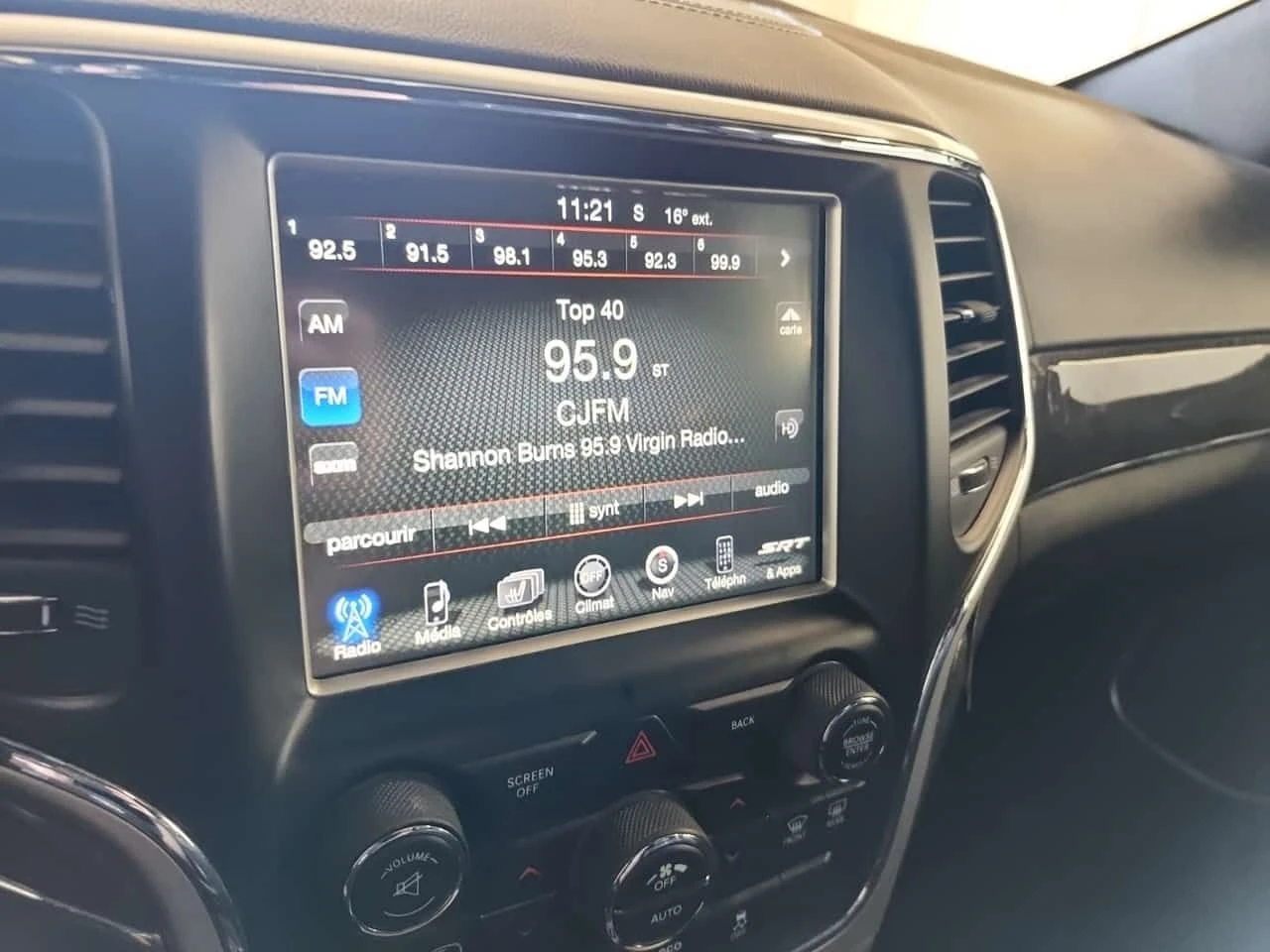 Jeep Grand cherokee SRT8 * ДИСТРОНИК* АЛКАНТАРА* ОБДУХВАНЕ* , снимка 12 - Автомобили и джипове - 54340572