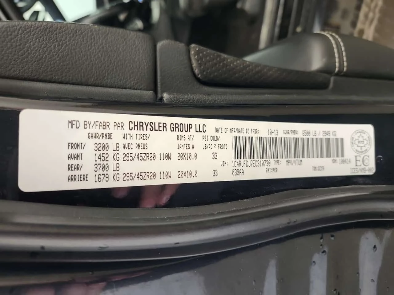 Jeep Grand cherokee SRT8 * ДИСТРОНИК* АЛКАНТАРА* ОБДУХВАНЕ* , снимка 16 - Автомобили и джипове - 54340572