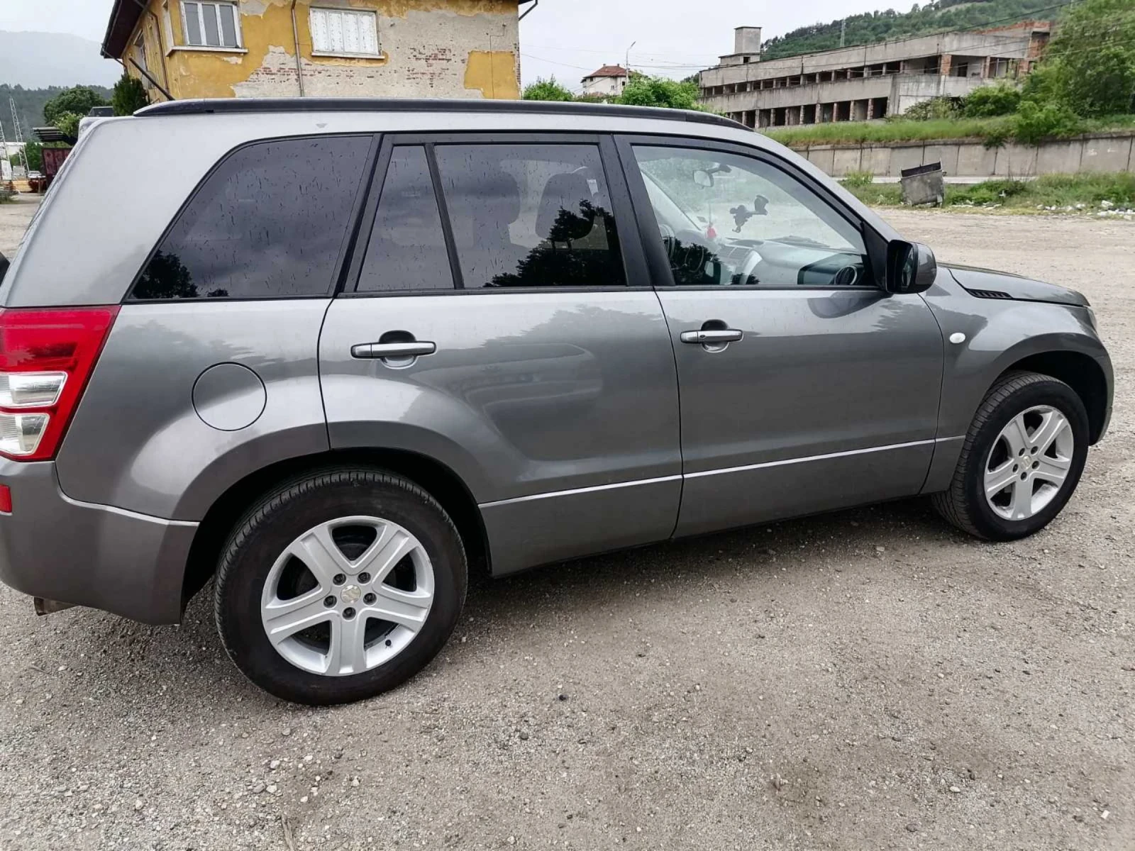 Suzuki Grand vitara 2.0 бензин/газ, снимка 5 - Автомобили и джипове - 54495447