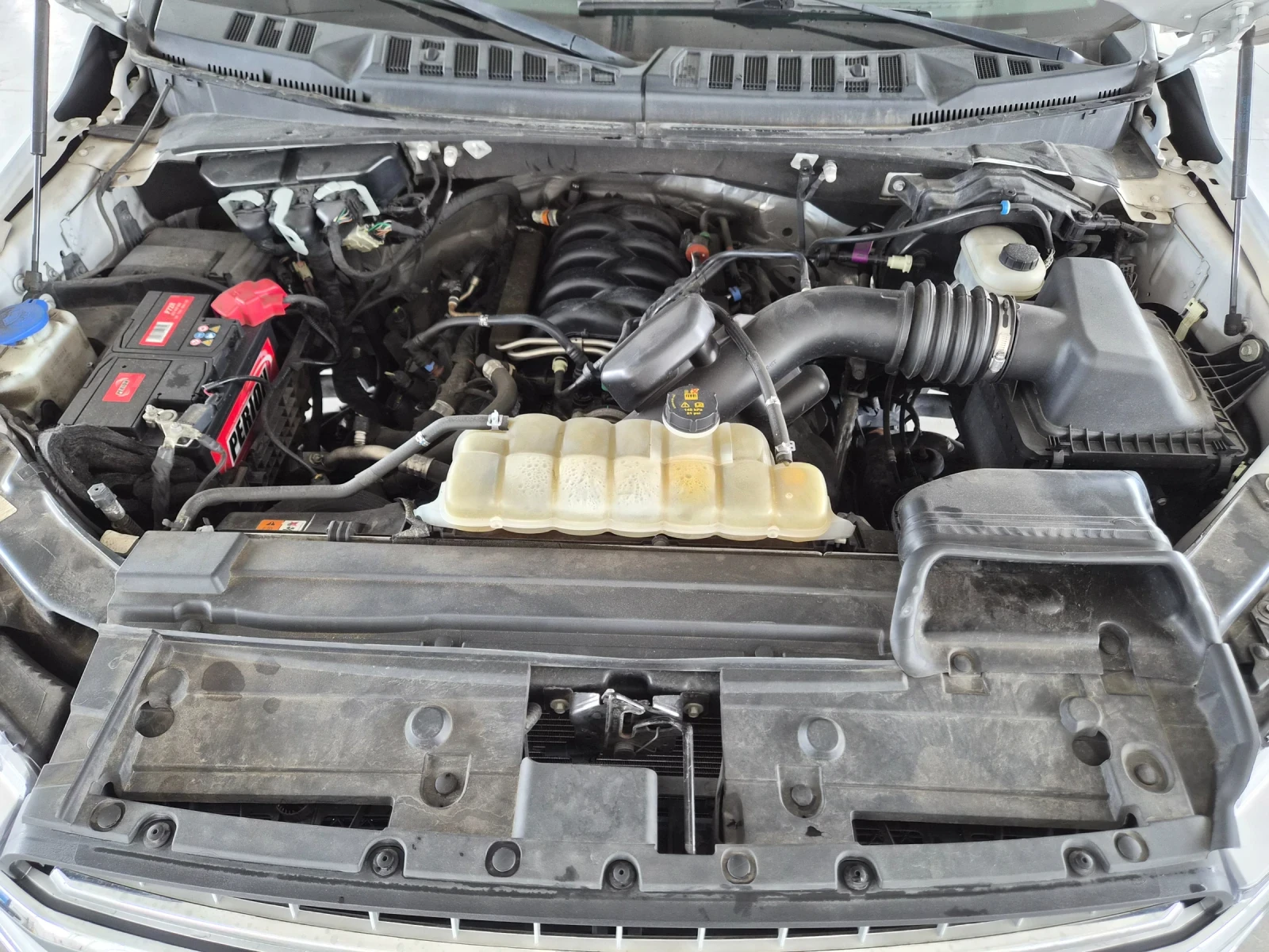 Ford F150 5.0, снимка 8 - Автомобили и джипове - 54500808