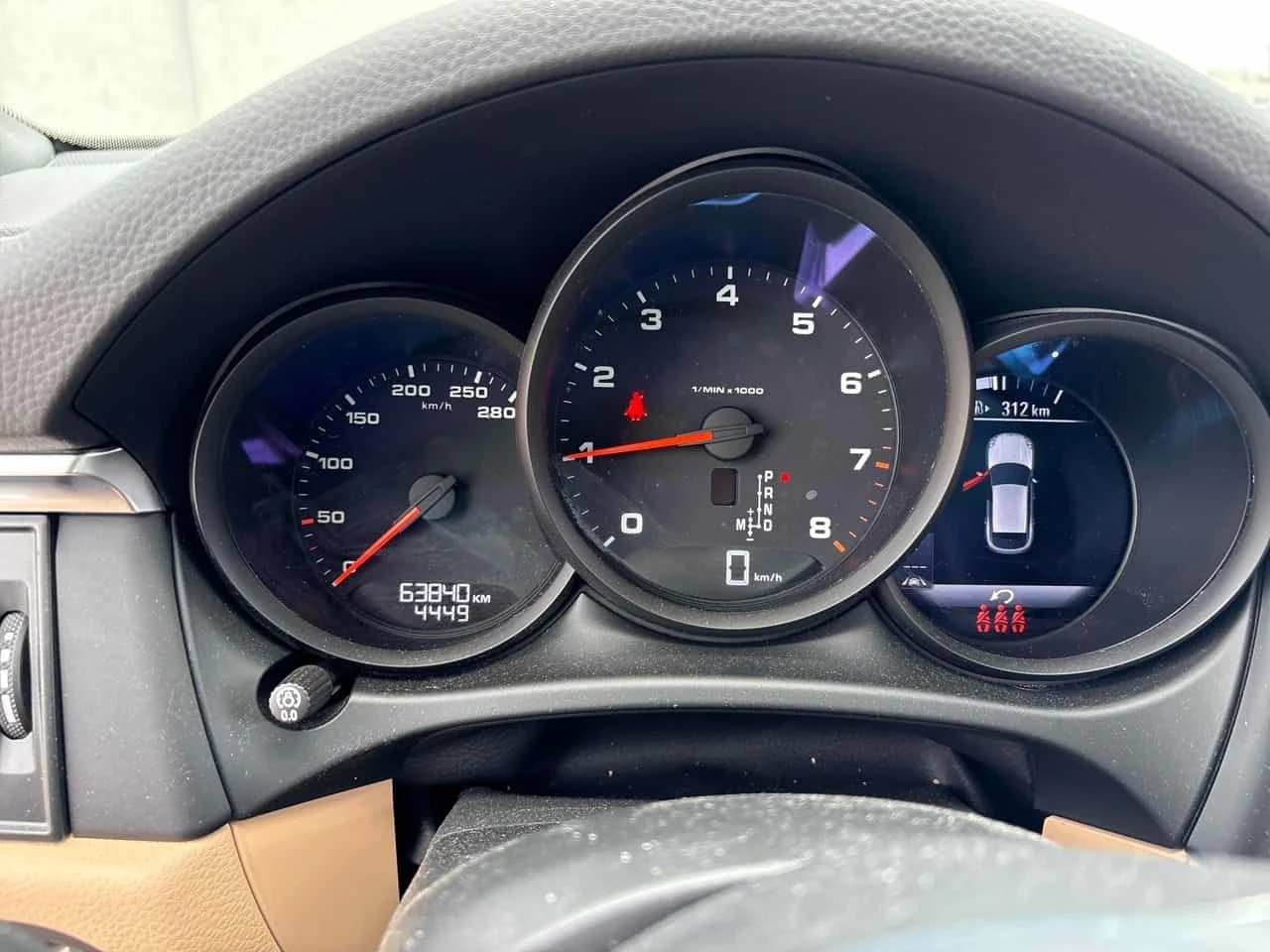 Porsche Macan * AWD * CARFAX * БЕЗ ПЪРВОНАЧАЛНА ВНОСКА, снимка 8 - Автомобили и джипове - 54978678