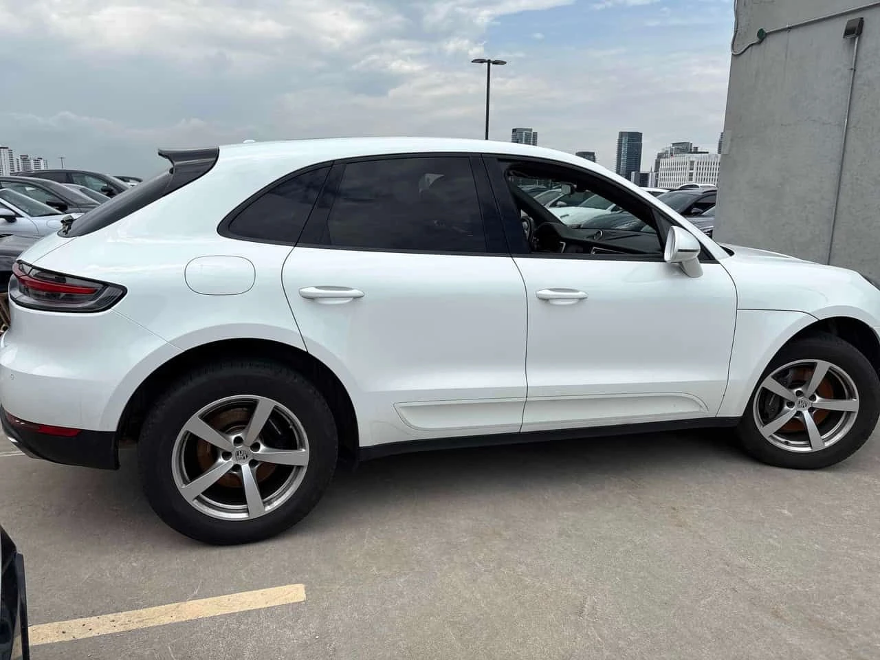 Porsche Macan * AWD * CARFAX * БЕЗ ПЪРВОНАЧАЛНА ВНОСКА, снимка 3 - Автомобили и джипове - 54978678