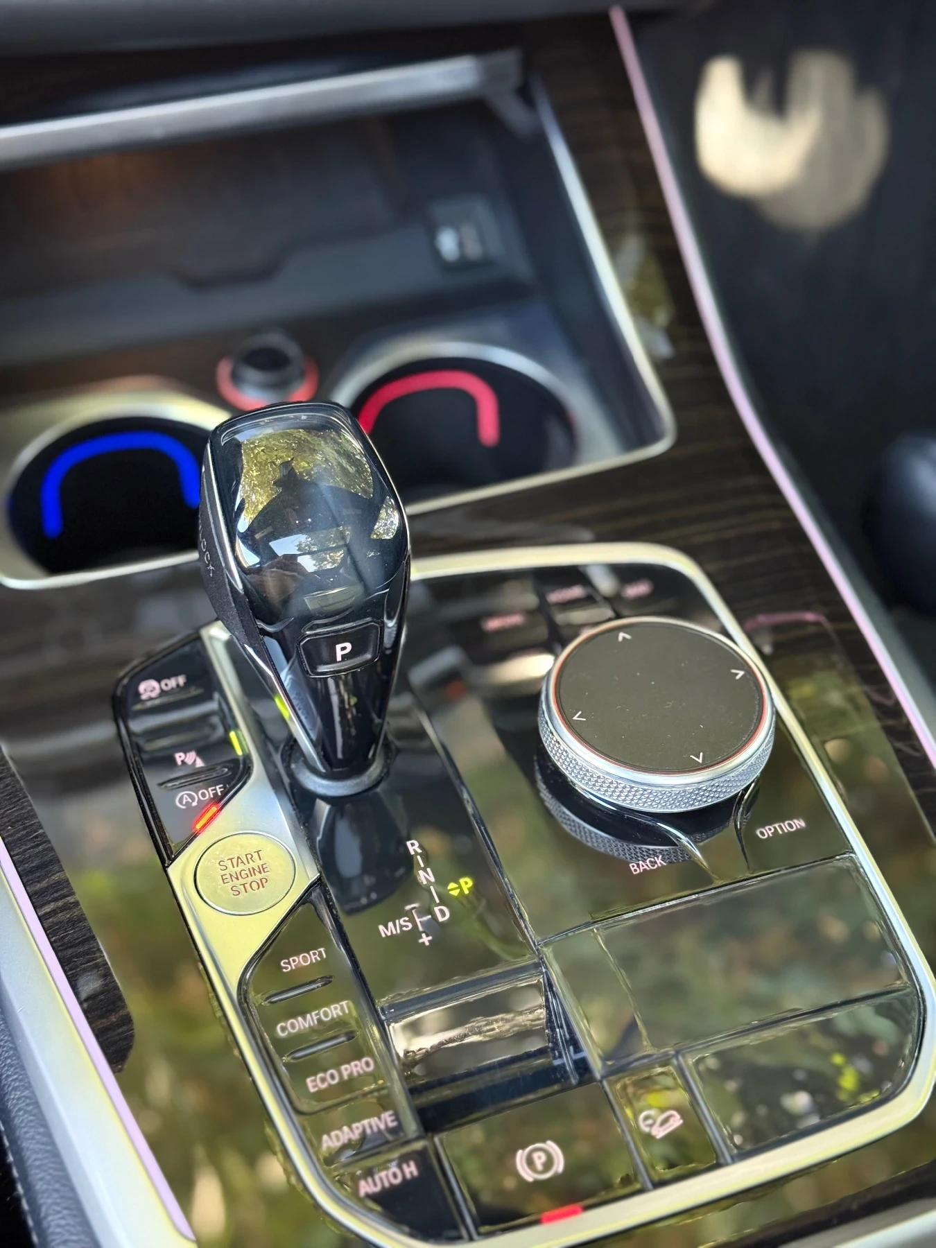 BMW X5 40i Xdrive , СЕРВИЗНА ИСТОРИЯ , ВАКУМ, КАСКО 09.27, снимка 14 - Автомобили и джипове - 56089765