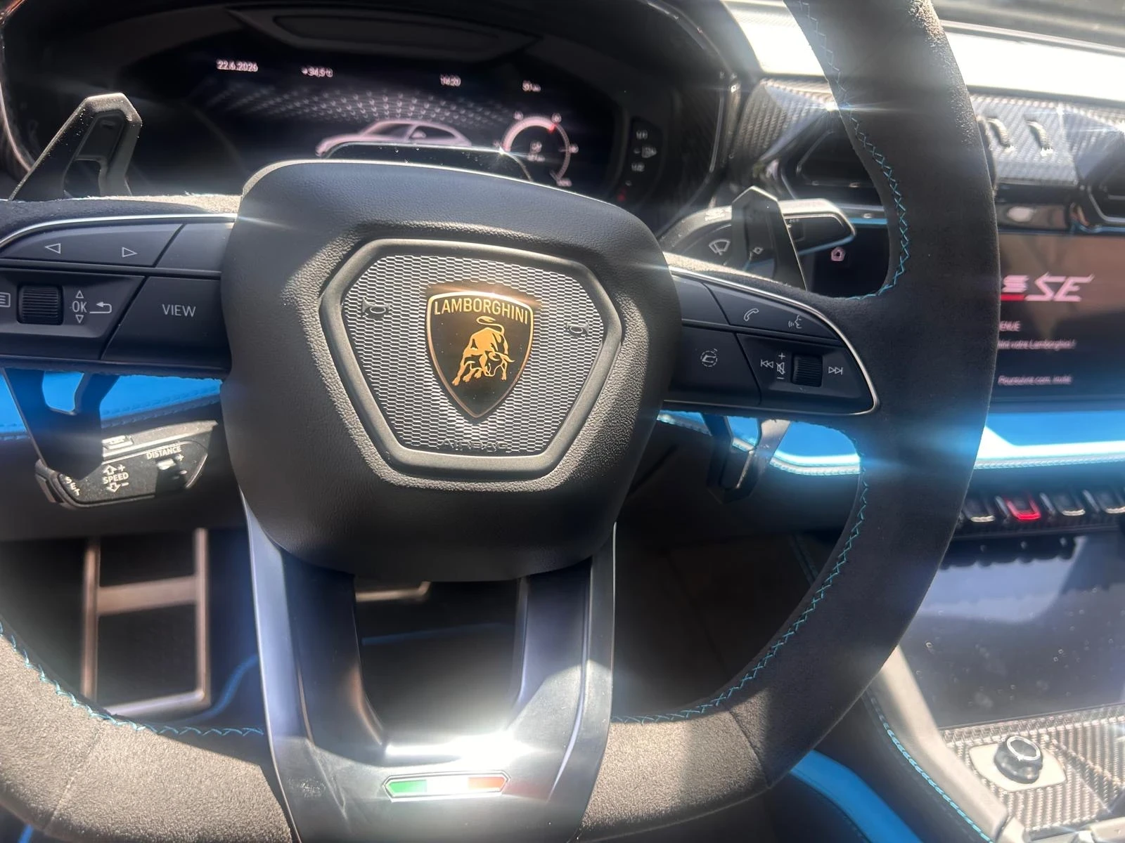 Lamborghini Urus, снимка 9 - Автомобили и джипове - 55474464