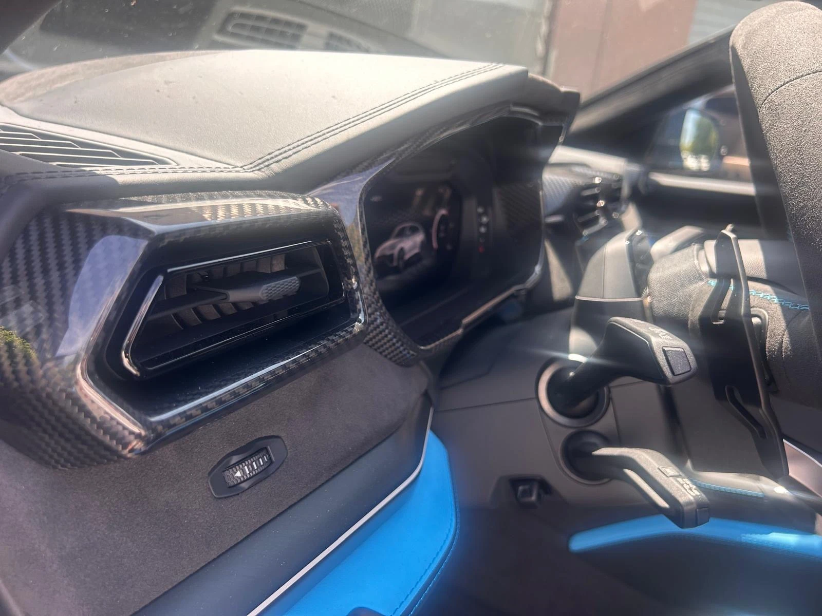Lamborghini Urus, снимка 15 - Автомобили и джипове - 55474464