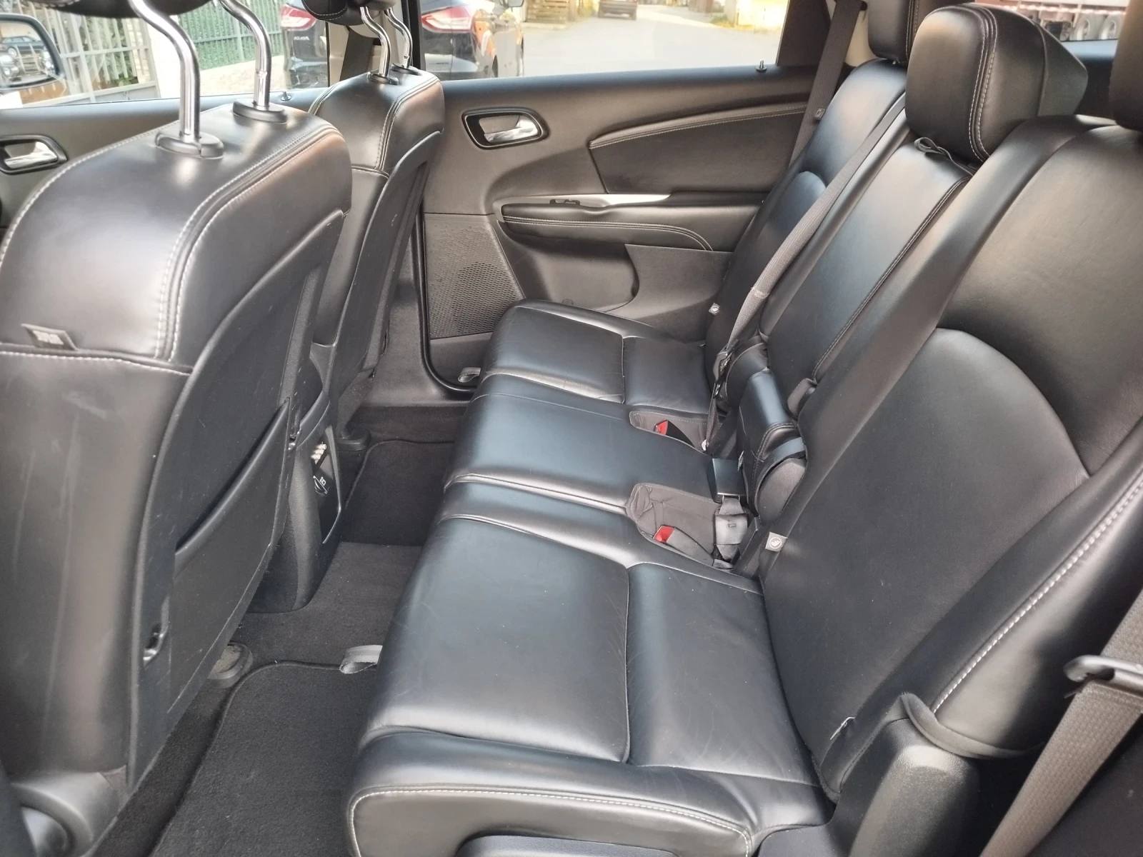 Fiat Freemont 2.0 Multijet 2, 4X4, FULL, NAVI, KEYLESS, KAMERA, снимка 7 - Автомобили и джипове - 55632310
