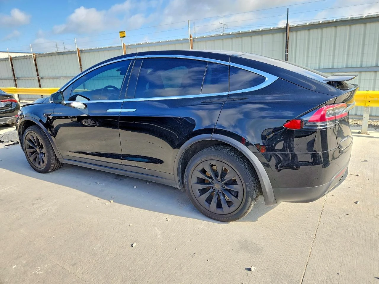 Tesla Model X 90D AWD, снимка 2 - Автомобили и джипове - 56332204