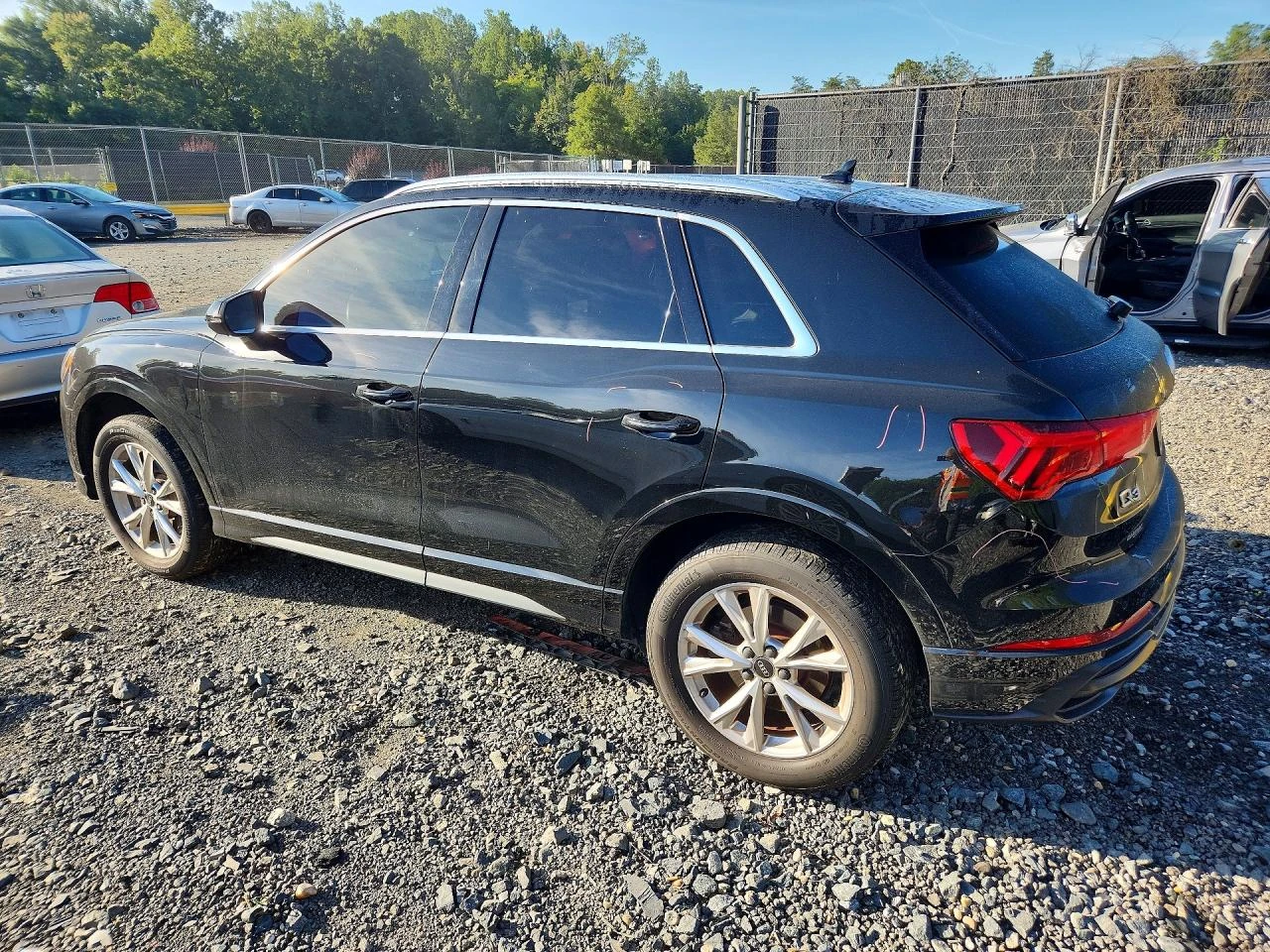 Audi Q3 2.0l Premium S Line 45, снимка 2 - Автомобили и джипове - 56351003
