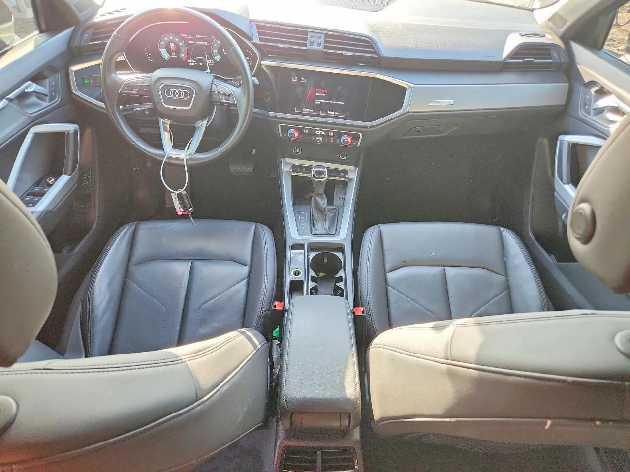 Audi Q3 2.0l Premium S Line 45, снимка 8 - Автомобили и джипове - 56351003