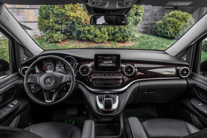 Mercedes-Benz V 220 d* MAYBACH* LUXURY HIGH CLASS* TV* EXTRALONG, снимка 13 - Бусове и автобуси - 52855659