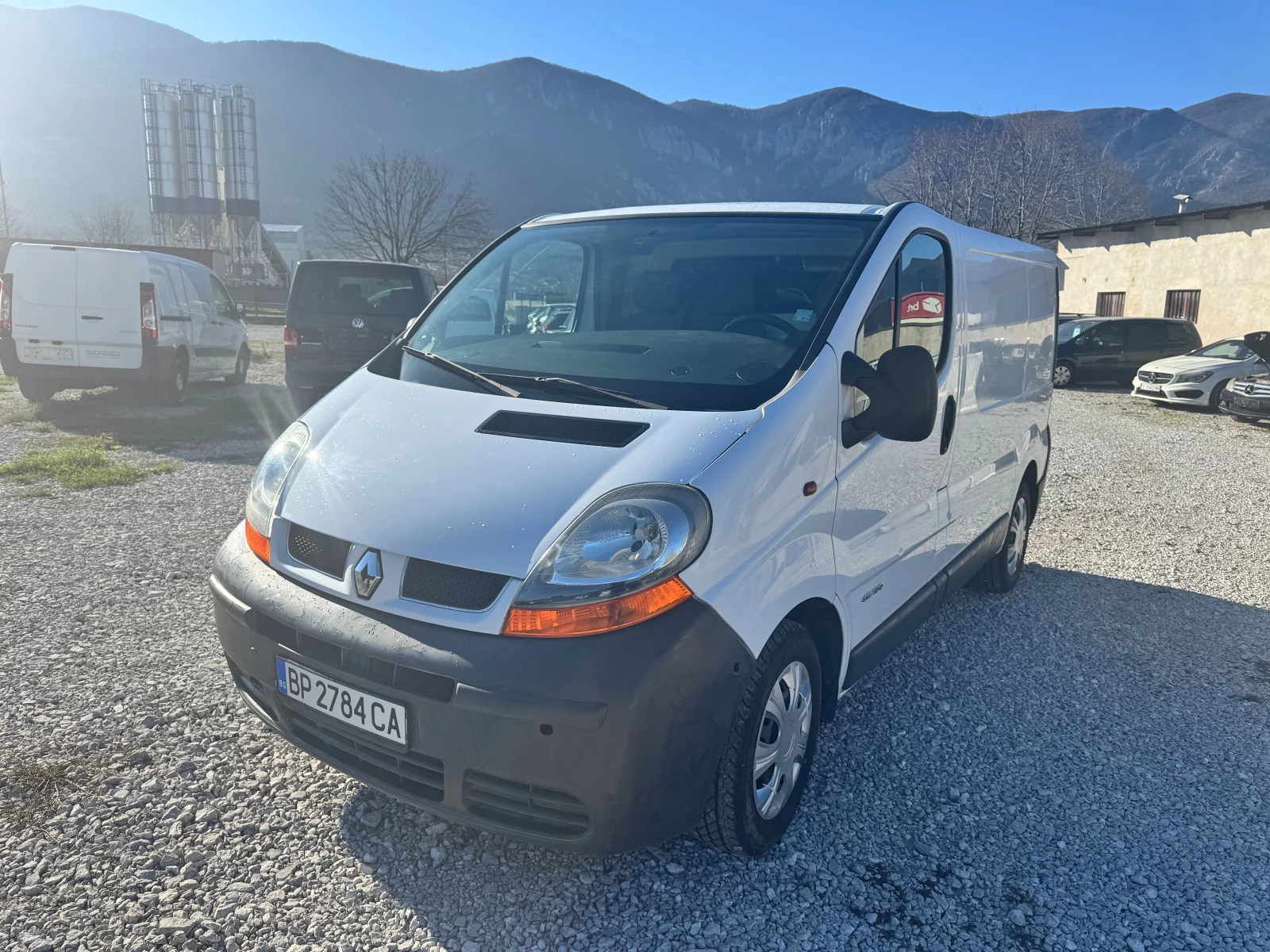Renault Trafic 1.9 dci, снимка 4 - Бусове и автобуси - 53808226