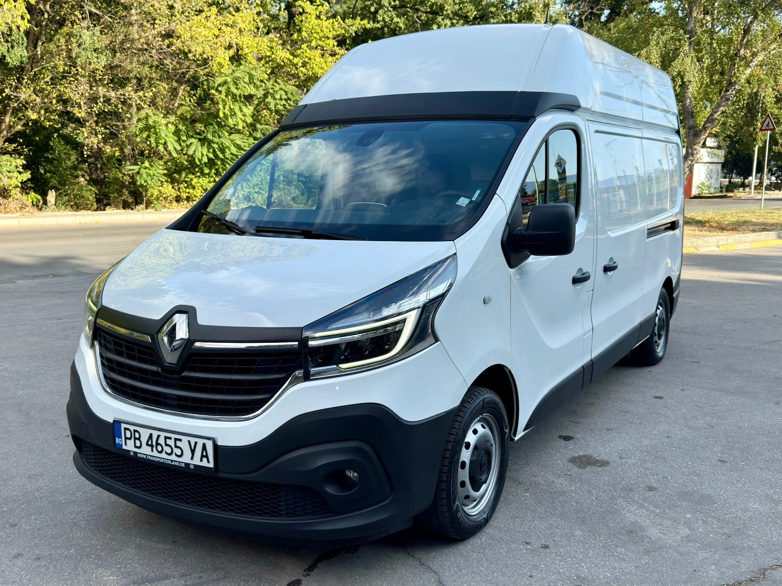 Renault Trafic БЕЗ ТАХОГРАФ, 2.0dci, до 2.49Т. 4 евро палета 190h