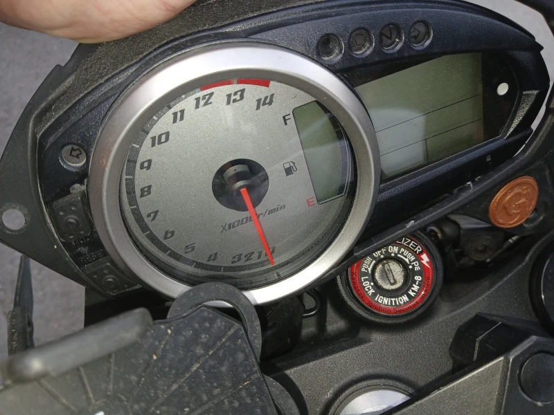 Kawasaki Z Z750, снимка 5 - Мотоциклети и мототехника - 52686636