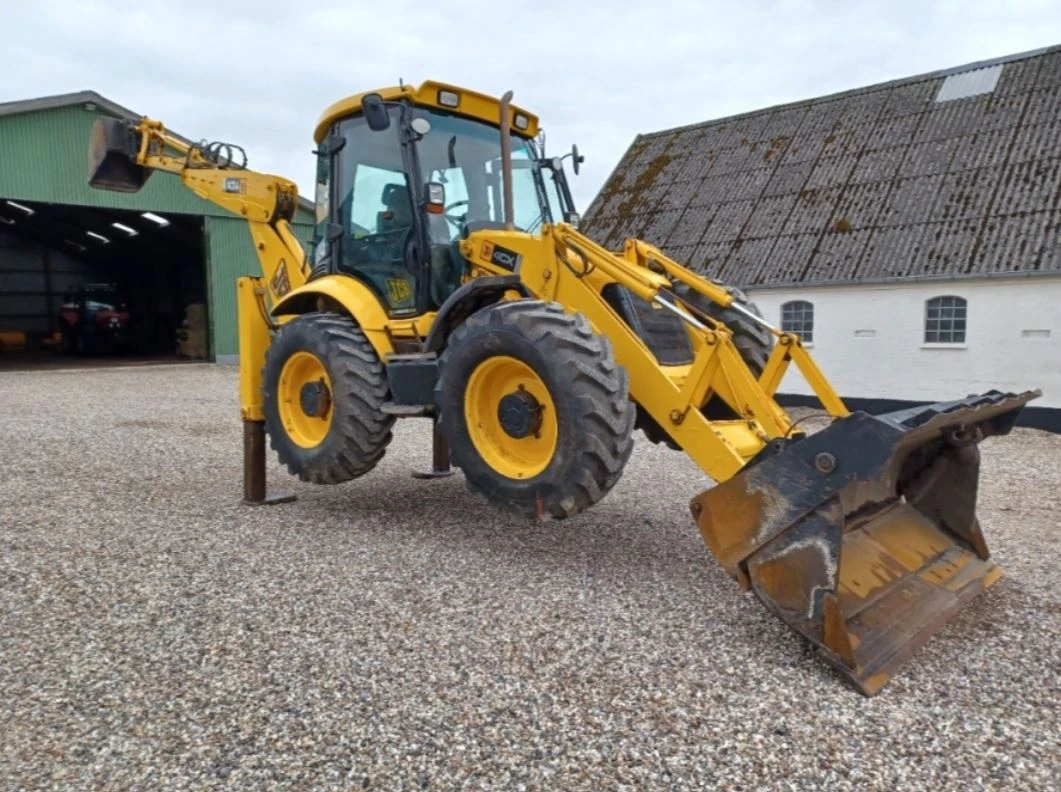 Багер JCB 4CX