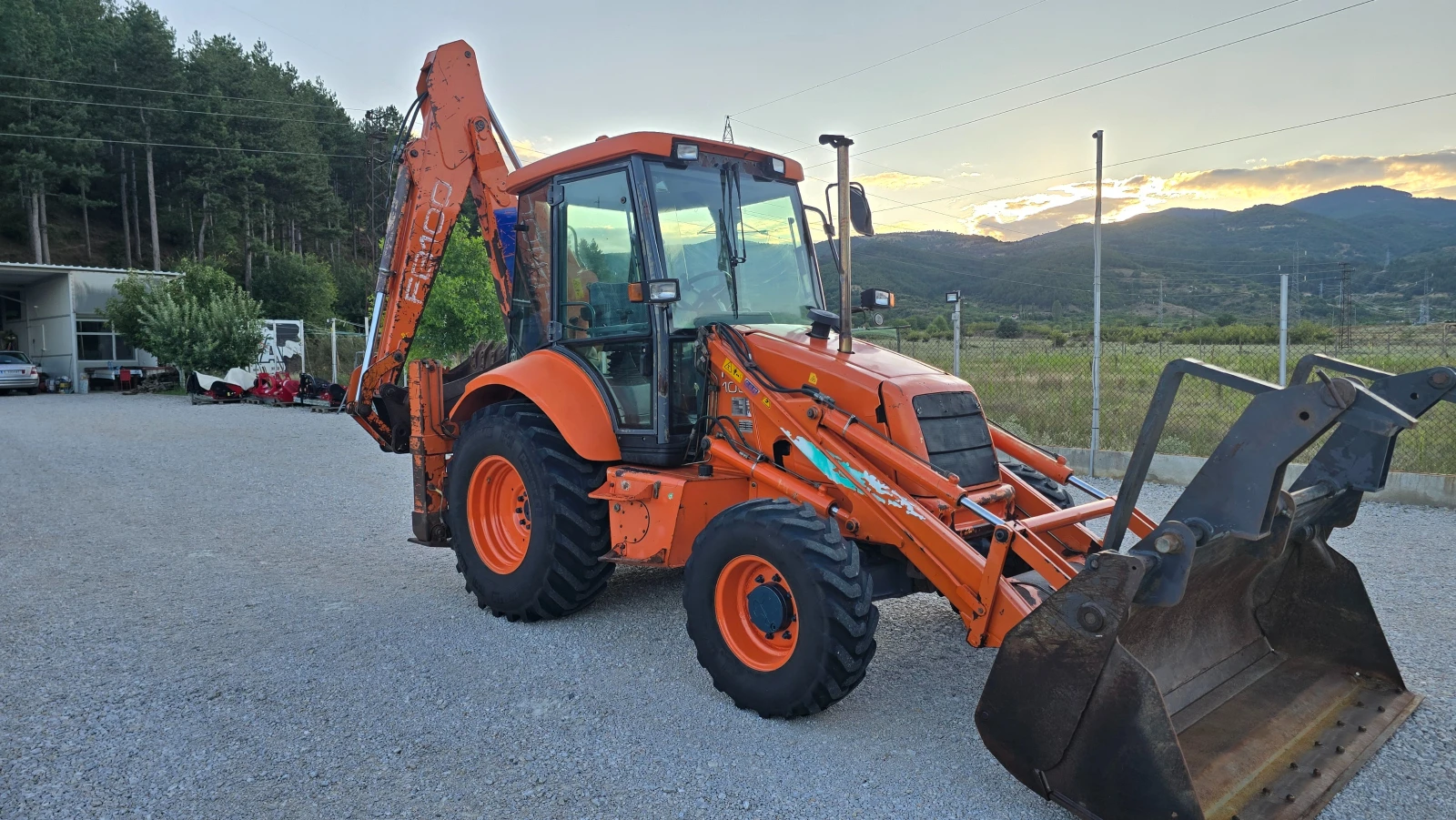 Багер New Holland FB100-Нов внос!, снимка 4 - Индустриална техника - 55422201
