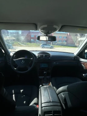Mercedes-Benz E 200, снимка 3