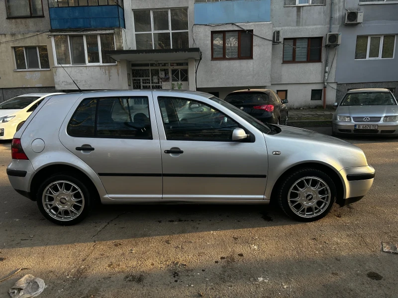 VW Golf 4 1.4, снимка 3 - Автомобили и джипове - 49363461