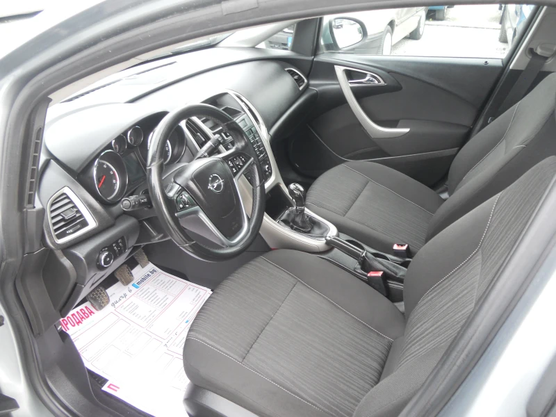 Opel Astra 1.3CDTI Лизинг!!!  Сервизна история!, снимка 9 - Автомобили и джипове - 50268045