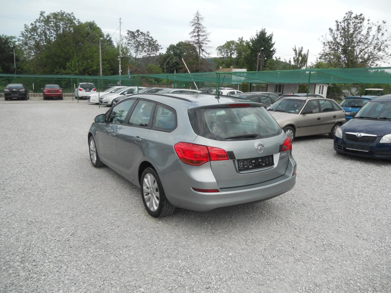 Opel Astra 1.3CDTI Лизинг!!!  Сервизна история!, снимка 3 - Автомобили и джипове - 50268045