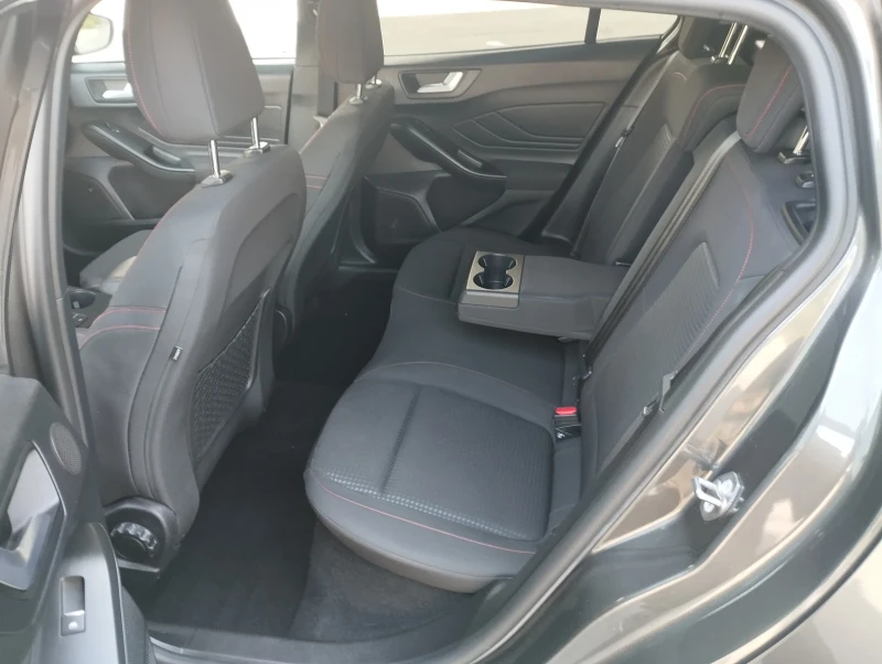 Ford Focus ST Line, Wagon, EcoBoost, X Business, снимка 13 - Автомобили и джипове - 50567484