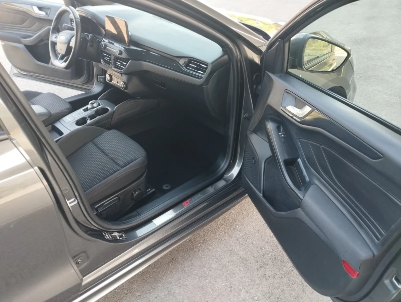 Ford Focus ST Line, Wagon, EcoBoost, X Business, снимка 12 - Автомобили и джипове - 50567484