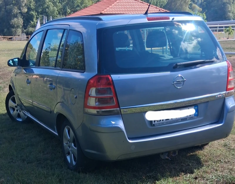 Opel Zafira, снимка 2 - Автомобили и джипове - 52364539