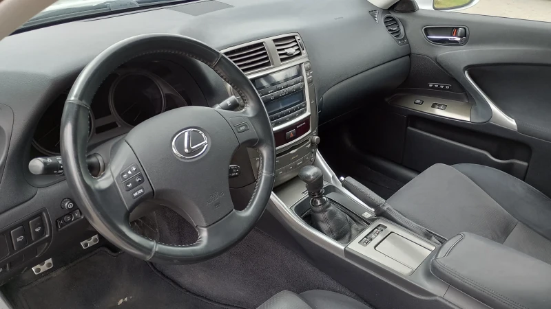 Lexus IS 250, снимка 12 - Автомобили и джипове - 52054463