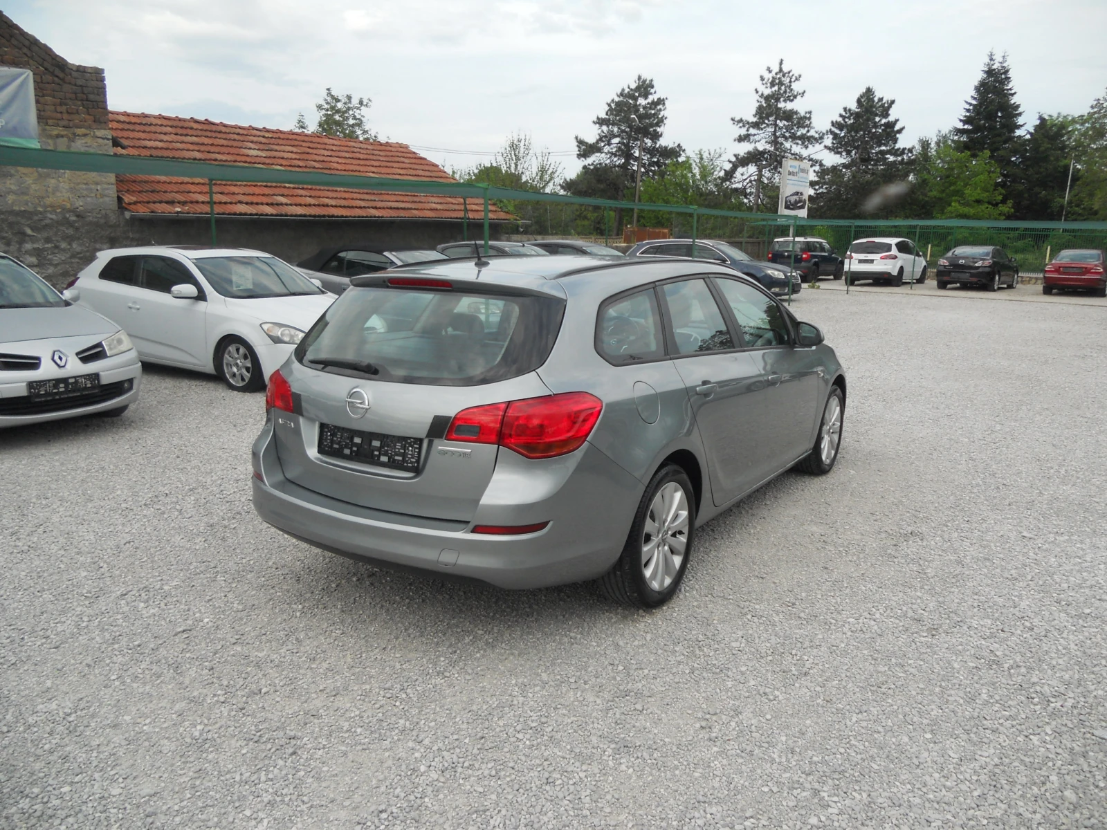 Opel Astra 1.3CDTI Лизинг!!!  Сервизна история! - изображение 4