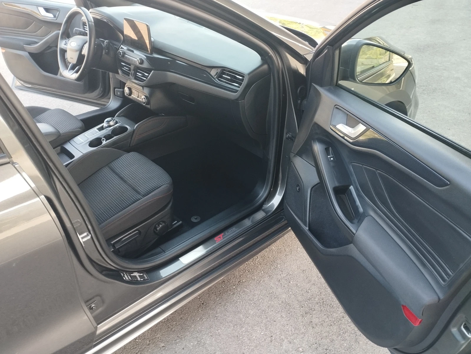 Ford Focus ST Line, Wagon, EcoBoost, X Business | Mobile.bg   12