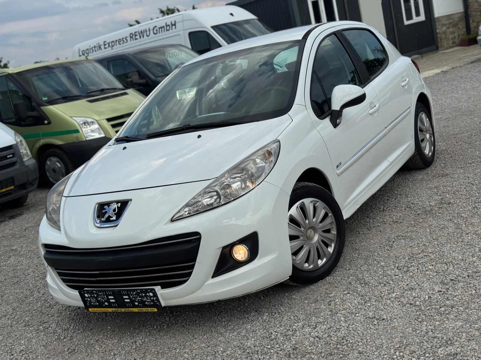 Peugeot 207 1.6HDI 90кс КЛИМАТИК FaceLift  - изображение 3