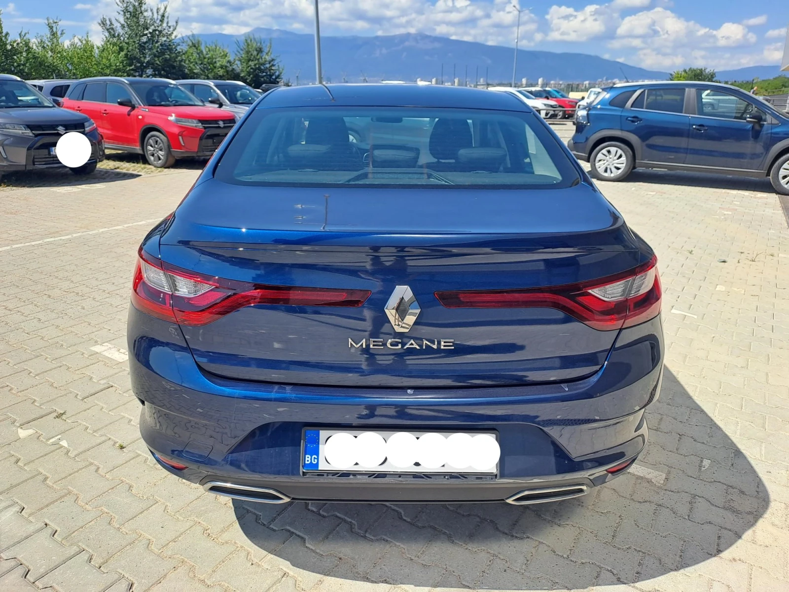 Renault Megane 1.3 Sedan TCe Life 140к.с. ОФЕРТА НА СЕДМИЦАТА - изображение 5