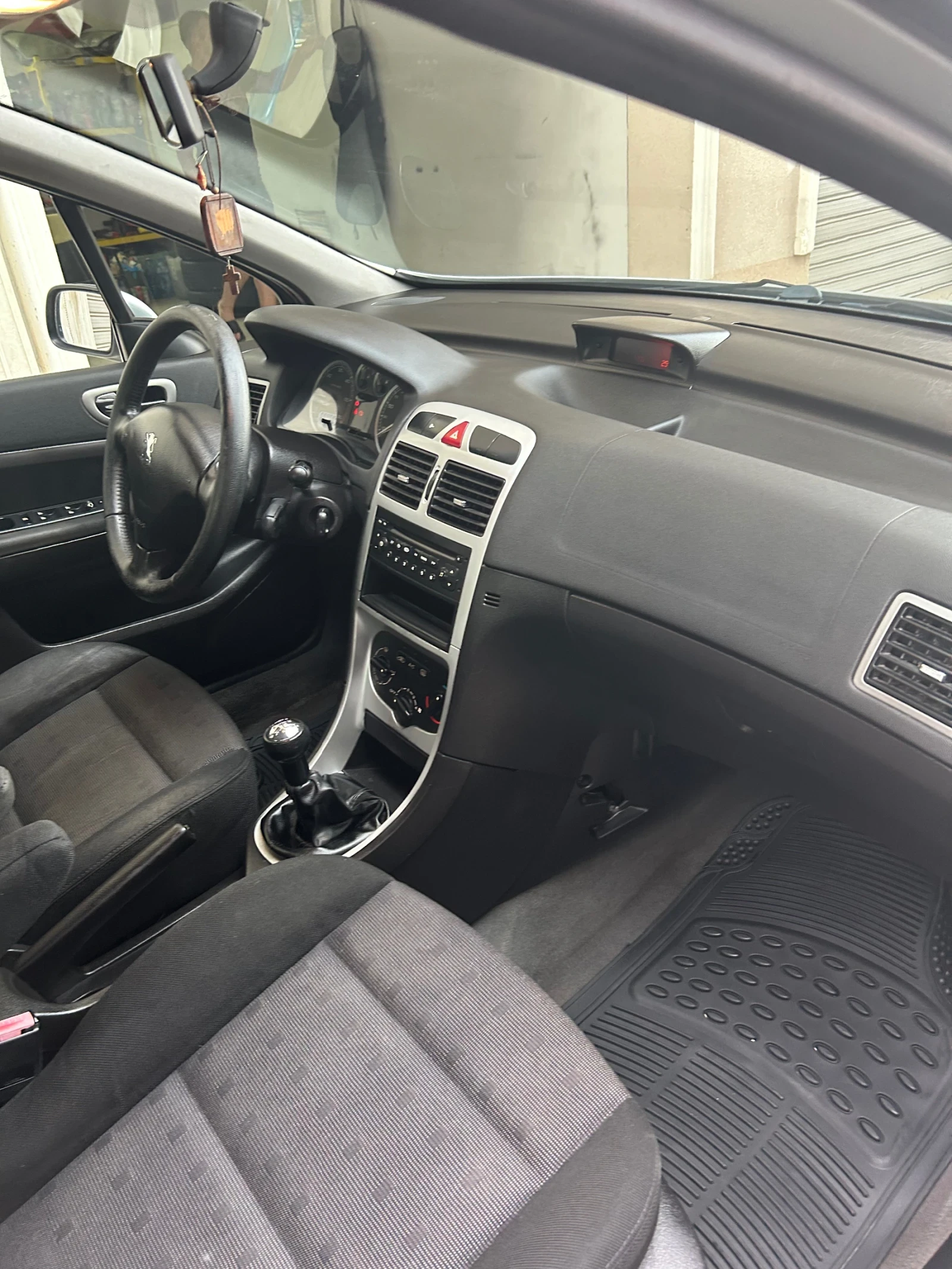 Peugeot 307 SW 2.0 hdi - изображение 6