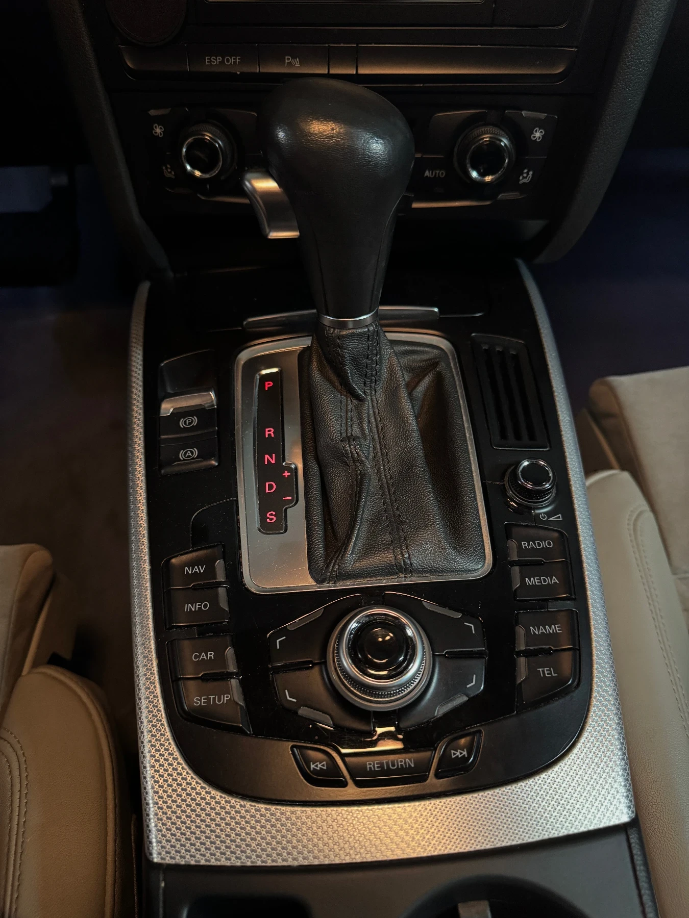 Audi A5 SPORTBACK 2.0 TFSI QUATTRO Ambition Luxe, снимка 8 - Автомобили и джипове - 53019564