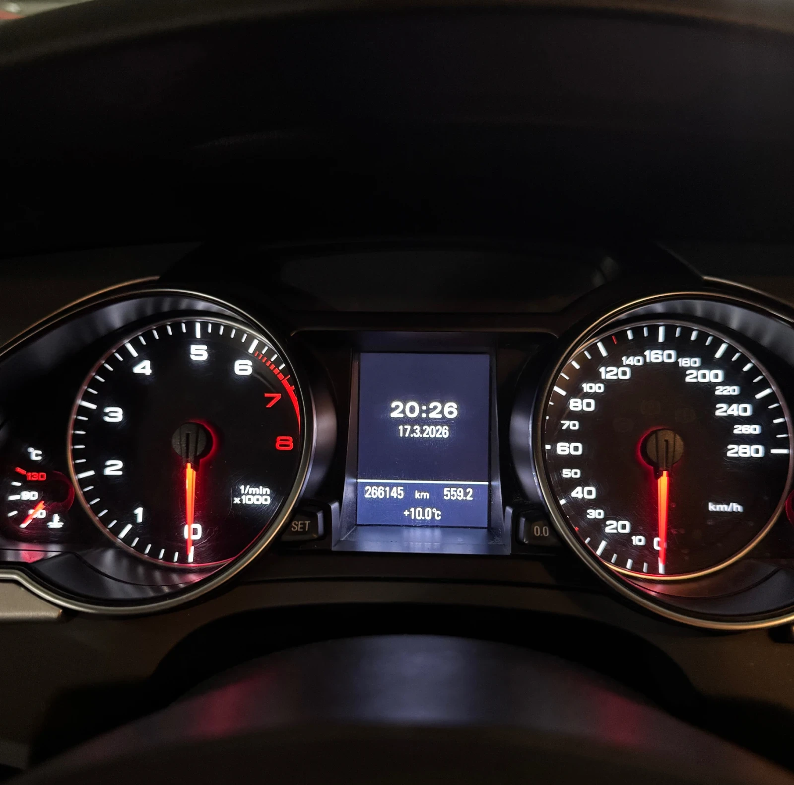 Audi A5 SPORTBACK 2.0 TFSI QUATTRO Ambition Luxe, снимка 2 - Автомобили и джипове - 53019564