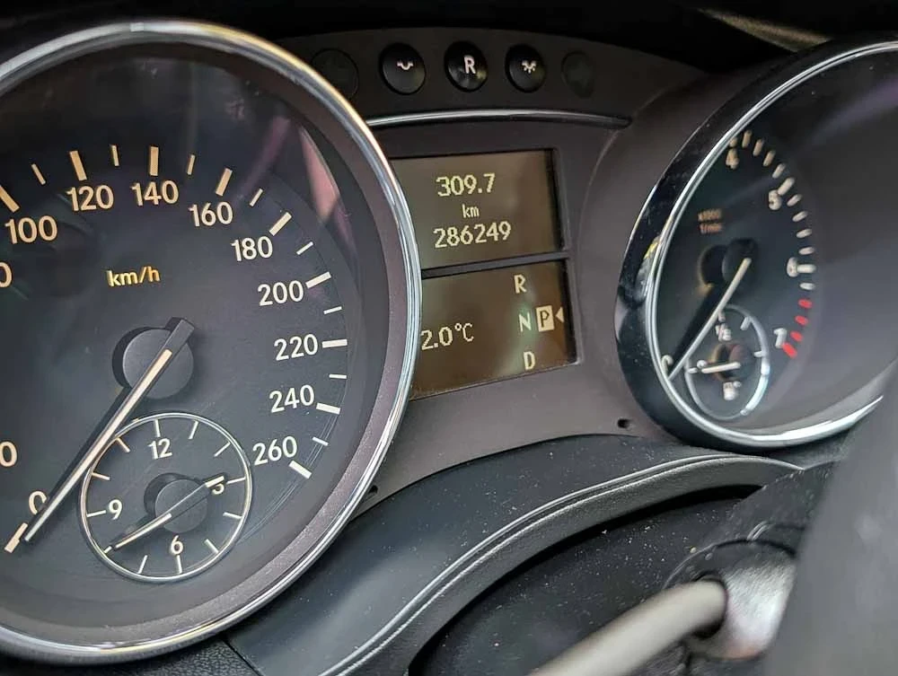 Mercedes-Benz R 350 4 MATIC  - изображение 6