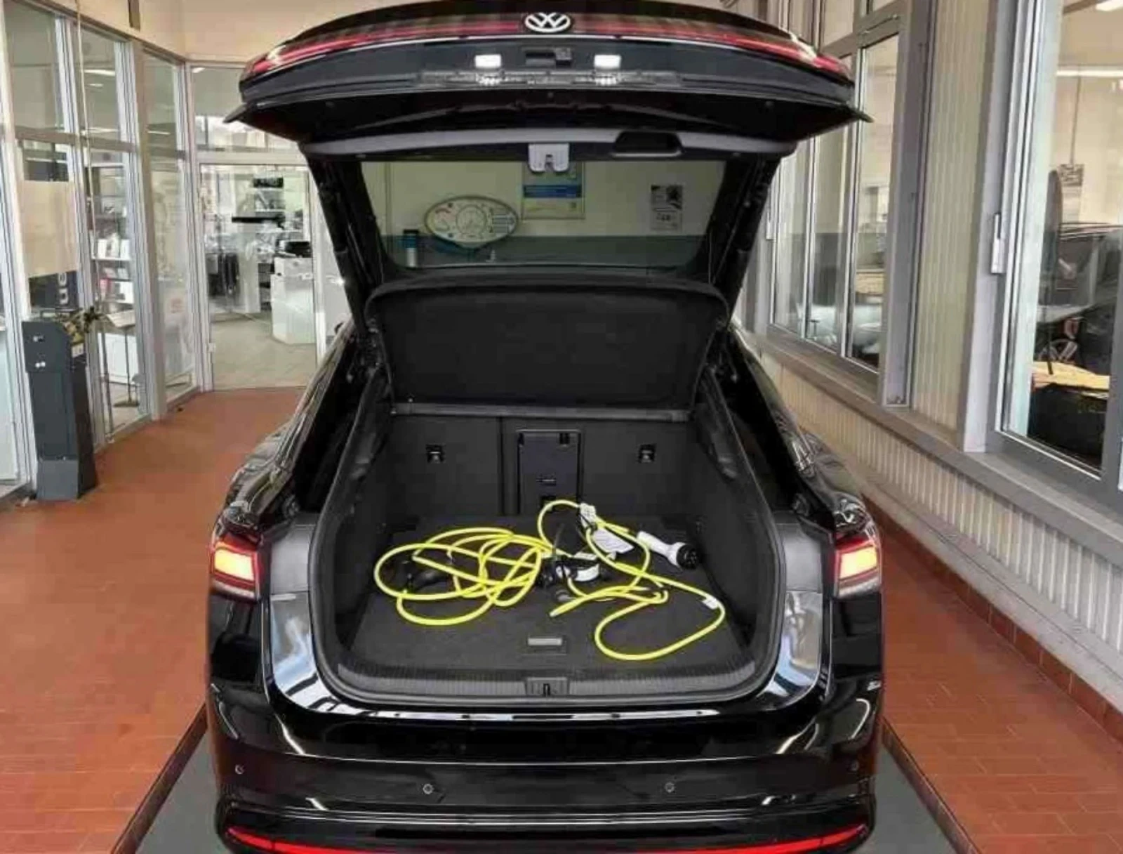 VW ID.7   Pro 82 KWh 210 KW.KAMERA.LED.NAVI.PANORAMA - изображение 8