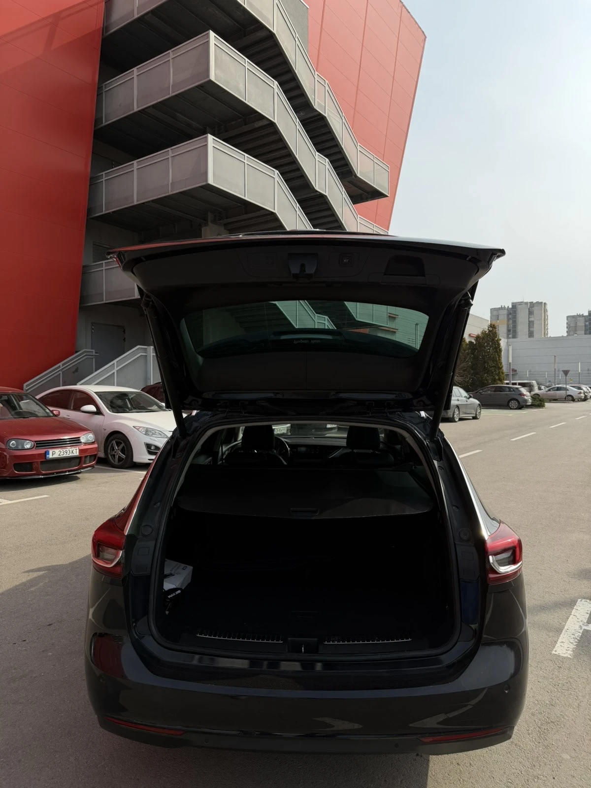 Opel Insignia, снимка 5 - Автомобили и джипове - 53725409