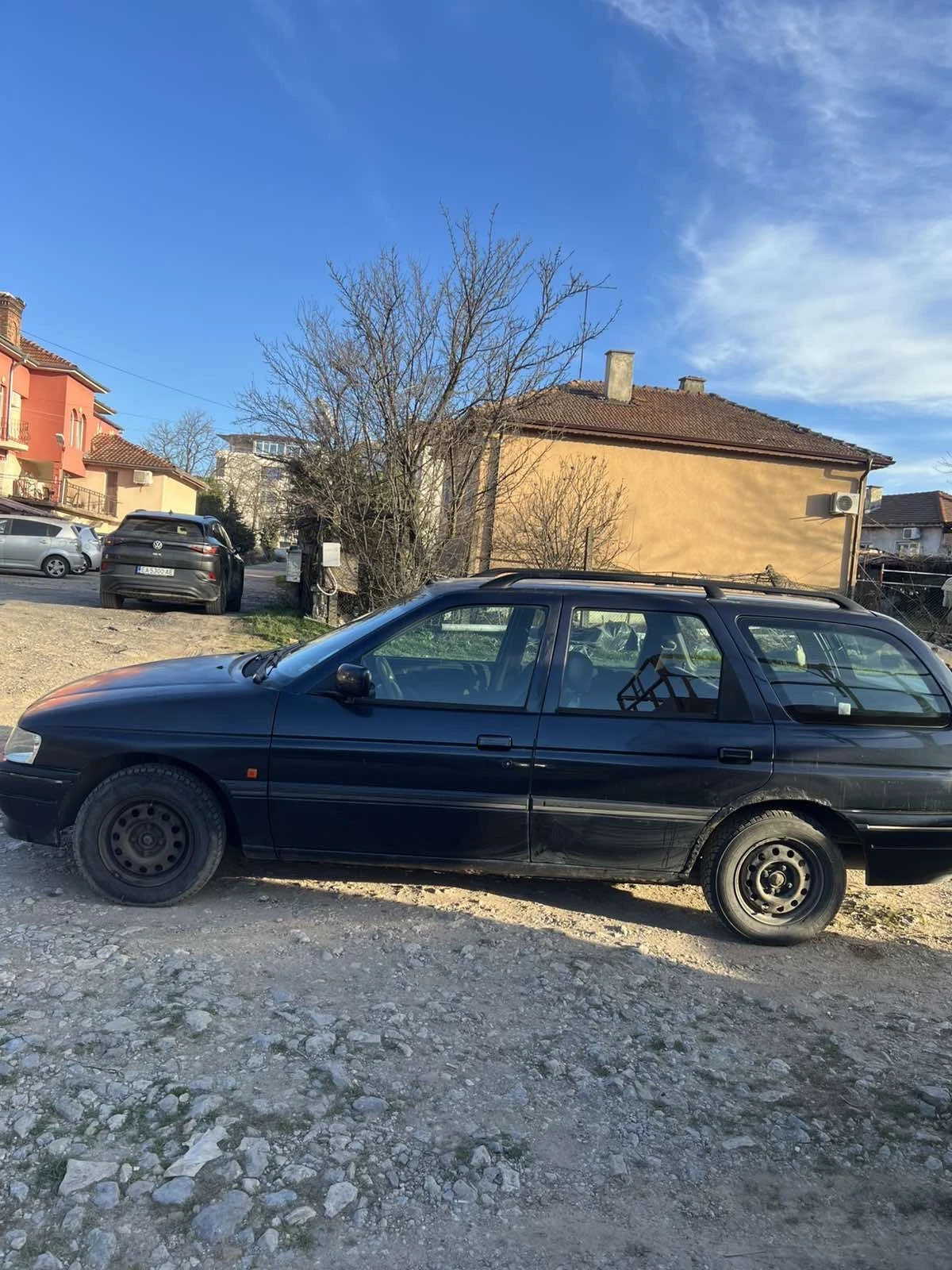 Ford Escort 1.3i, снимка 3 - Автомобили и джипове - 53832975