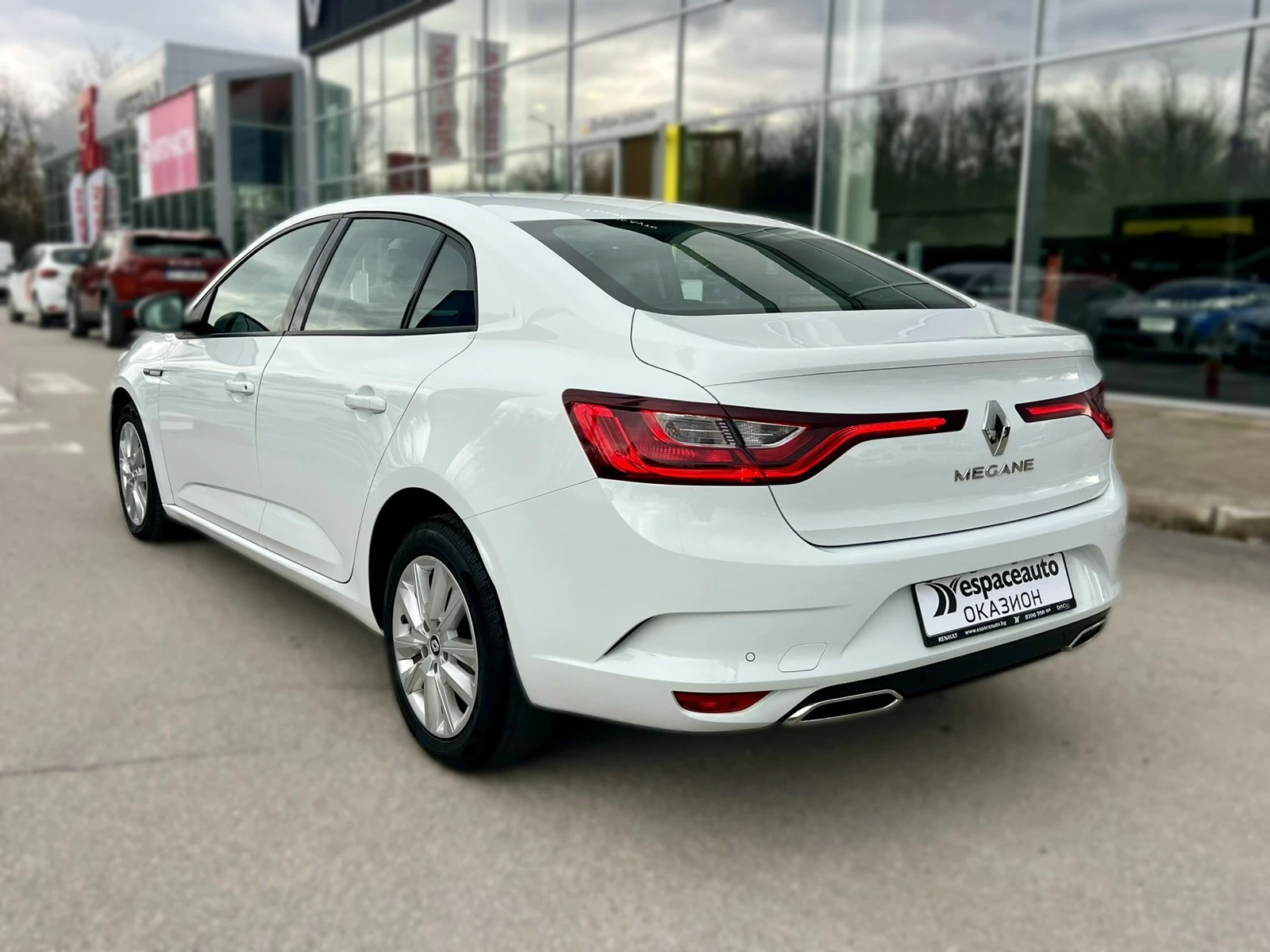 Renault Megane 1.3 TCe / 140 к.с. / ГАРАНЦИЯ, снимка 6 - Автомобили и джипове - 54114200