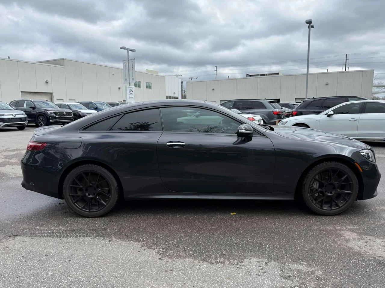 Mercedes-Benz E 53 AMG 4MATIC* КАРБОН* DISTRONIC* 360* HUD* ОБДУХВАНЕ* , снимка 3 - Автомобили и джипове - 54184793