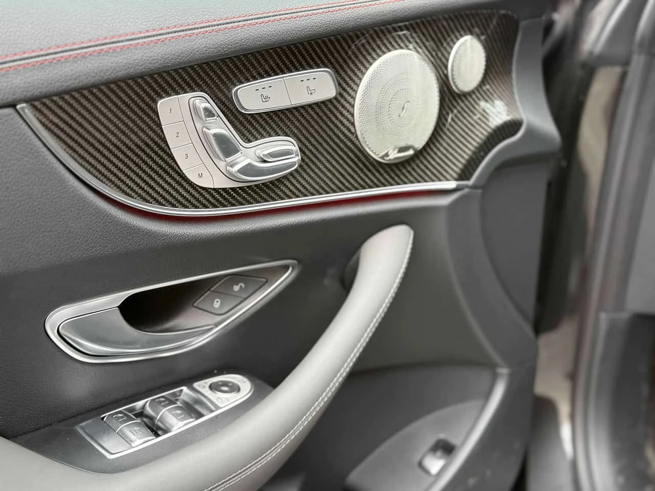 Mercedes-Benz E 53 AMG 4MATIC* КАРБОН* DISTRONIC* 360* HUD* ОБДУХВАНЕ* , снимка 13 - Автомобили и джипове - 54184793