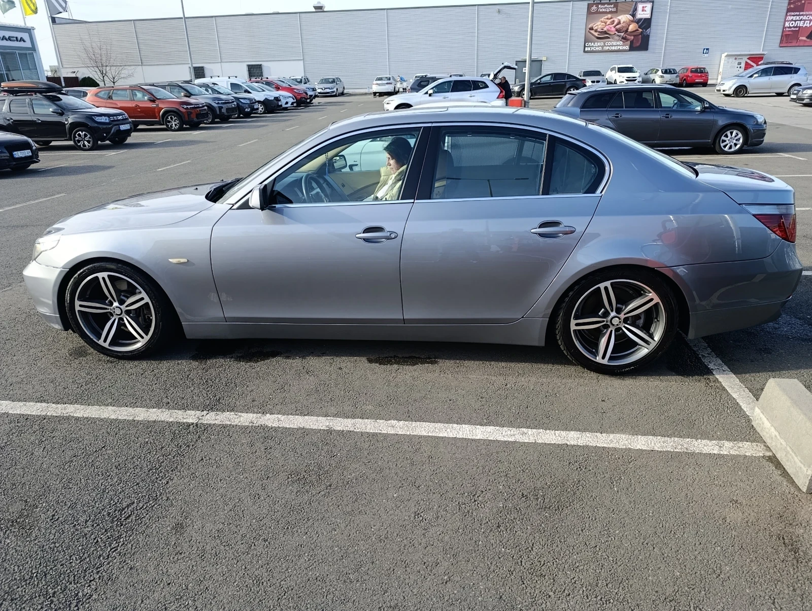 BMW 530, снимка 9 - Автомобили и джипове - 54333390