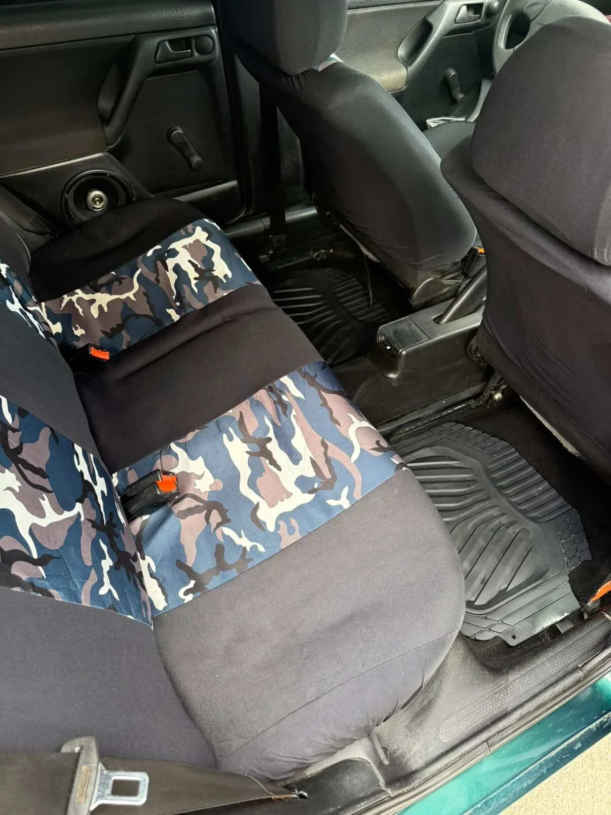 VW Golf 1.9TDI 90hp, снимка 9 - Автомобили и джипове - 54571811