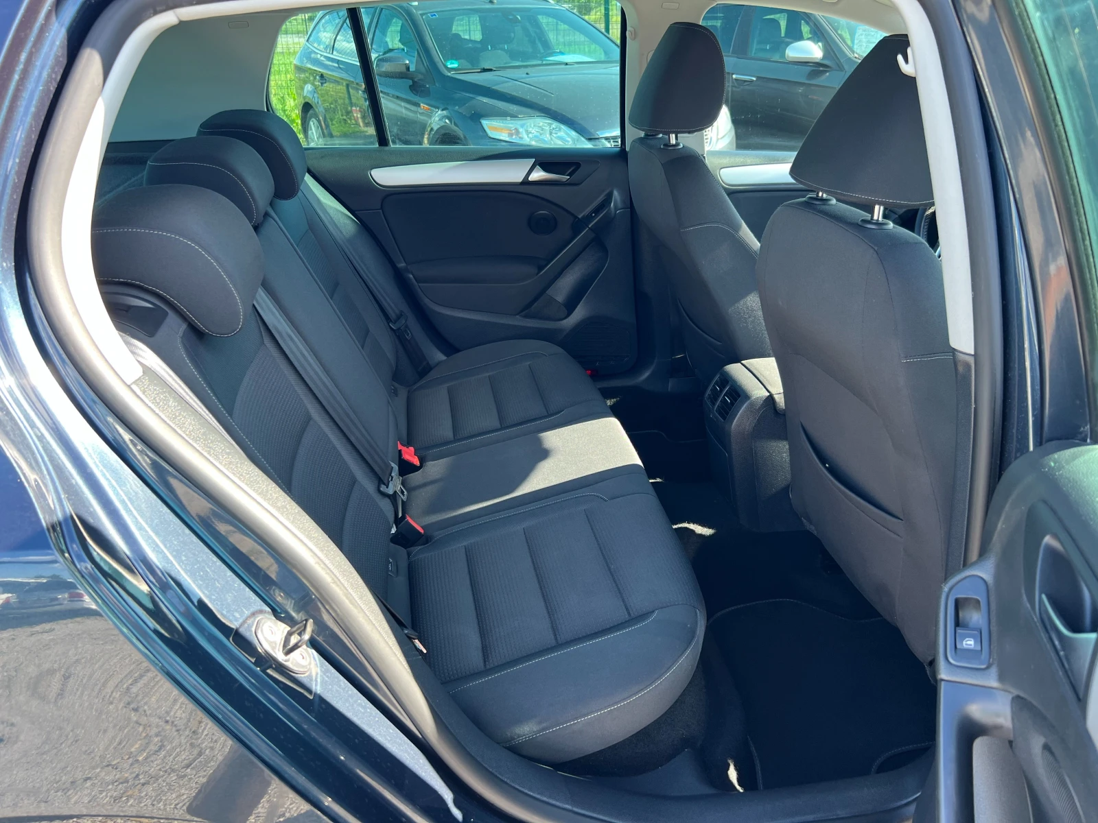 VW Golf 1.6 TDI | Mobile.bg � ����������� 12