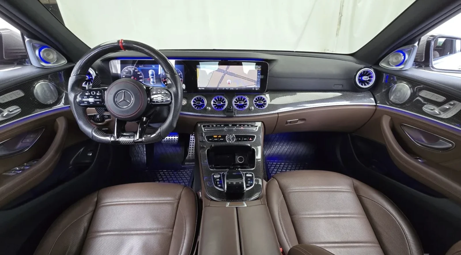 Mercedes-Benz E 63 AMG BURMESTER /360 КАМЕРИ/ ОБДУХ / ПАНО /HUD, снимка 6 - Автомобили и джипове - 55326064