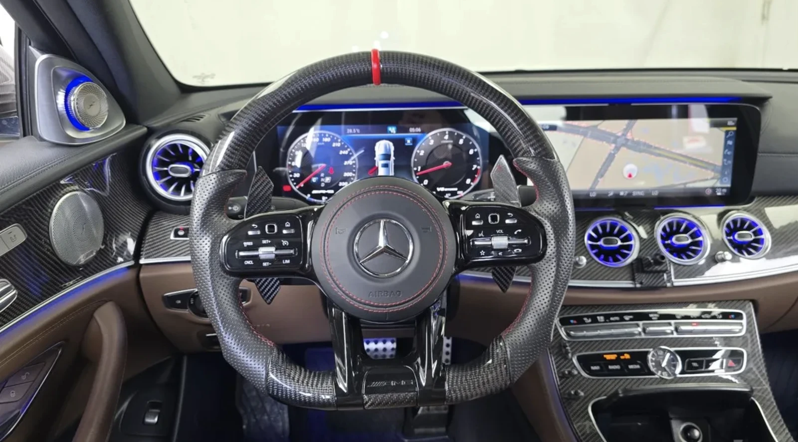 Mercedes-Benz E 63 AMG BURMESTER /360 КАМЕРИ/ ОБДУХ / ПАНО /HUD, снимка 11 - Автомобили и джипове - 55326064