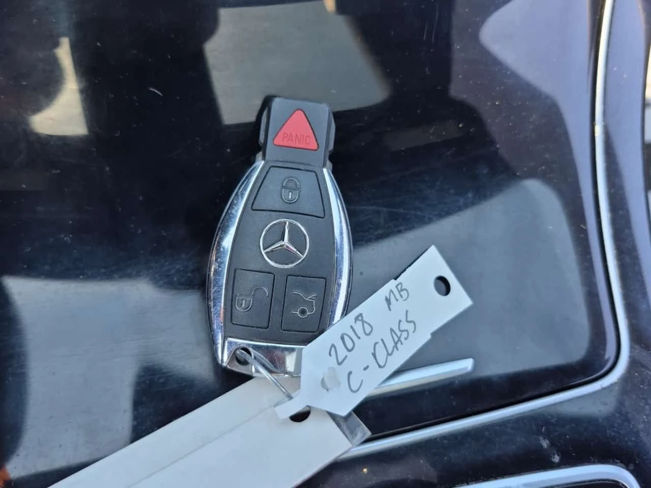 Mercedes-Benz C 300 * АВТОКРЕДИТ БЕЗ ПЪРВОНАЧАЛНА ВНОСКА* , снимка 8 - Автомобили и джипове - 55390831