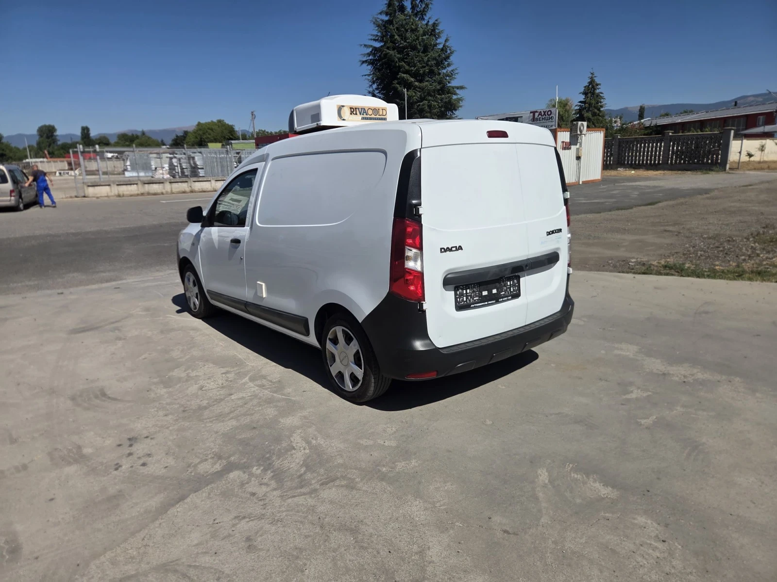 Dacia Dokker, снимка 2 - Автомобили и джипове - 55713471