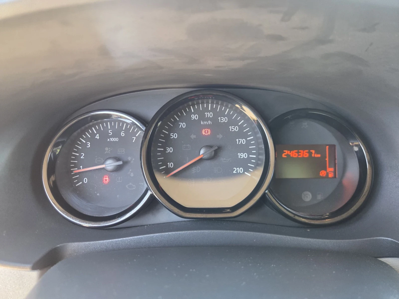 Dacia Dokker, снимка 9 - Автомобили и джипове - 55713471